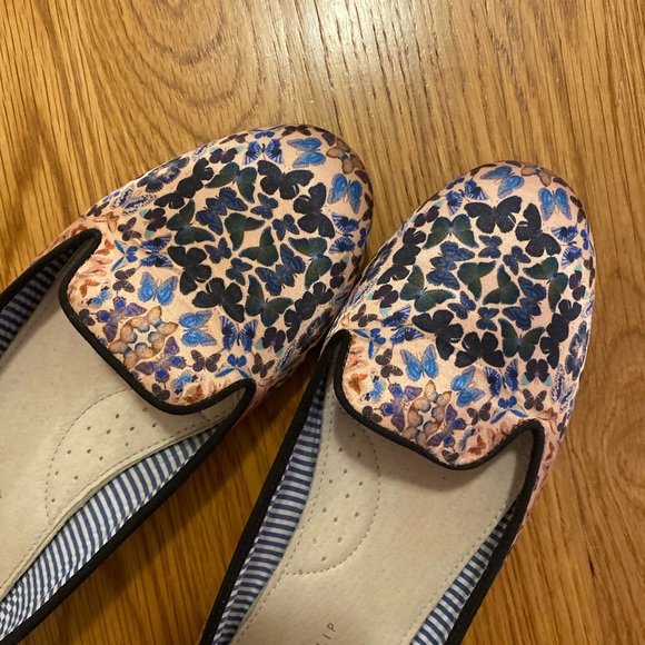 Charles Philip Shanghai flats, size 11 but fit a 10. - Picture 2 of 7